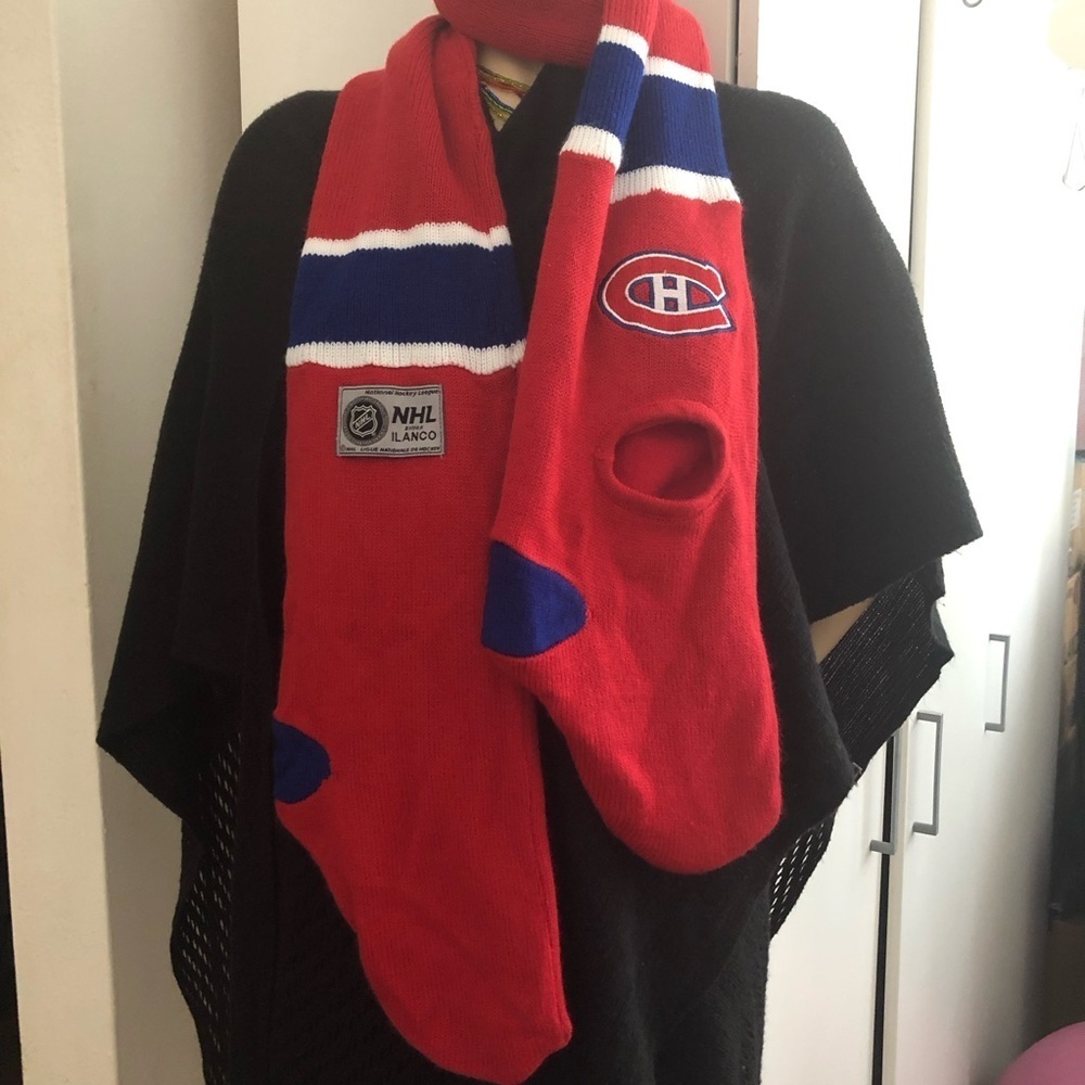 MONTREAL CANADIENS scarf with hand pockets